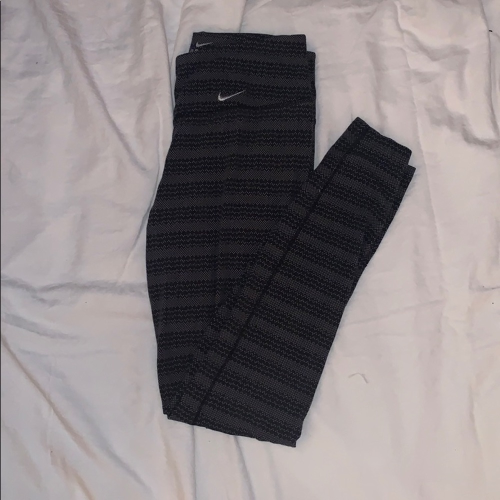 nike polka dot leggings
